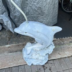 Stone Dolphin Pool Fountain