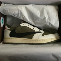 Jordan 1 Low X Travis Scott 