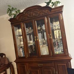 table and showcase made of 100% wood 