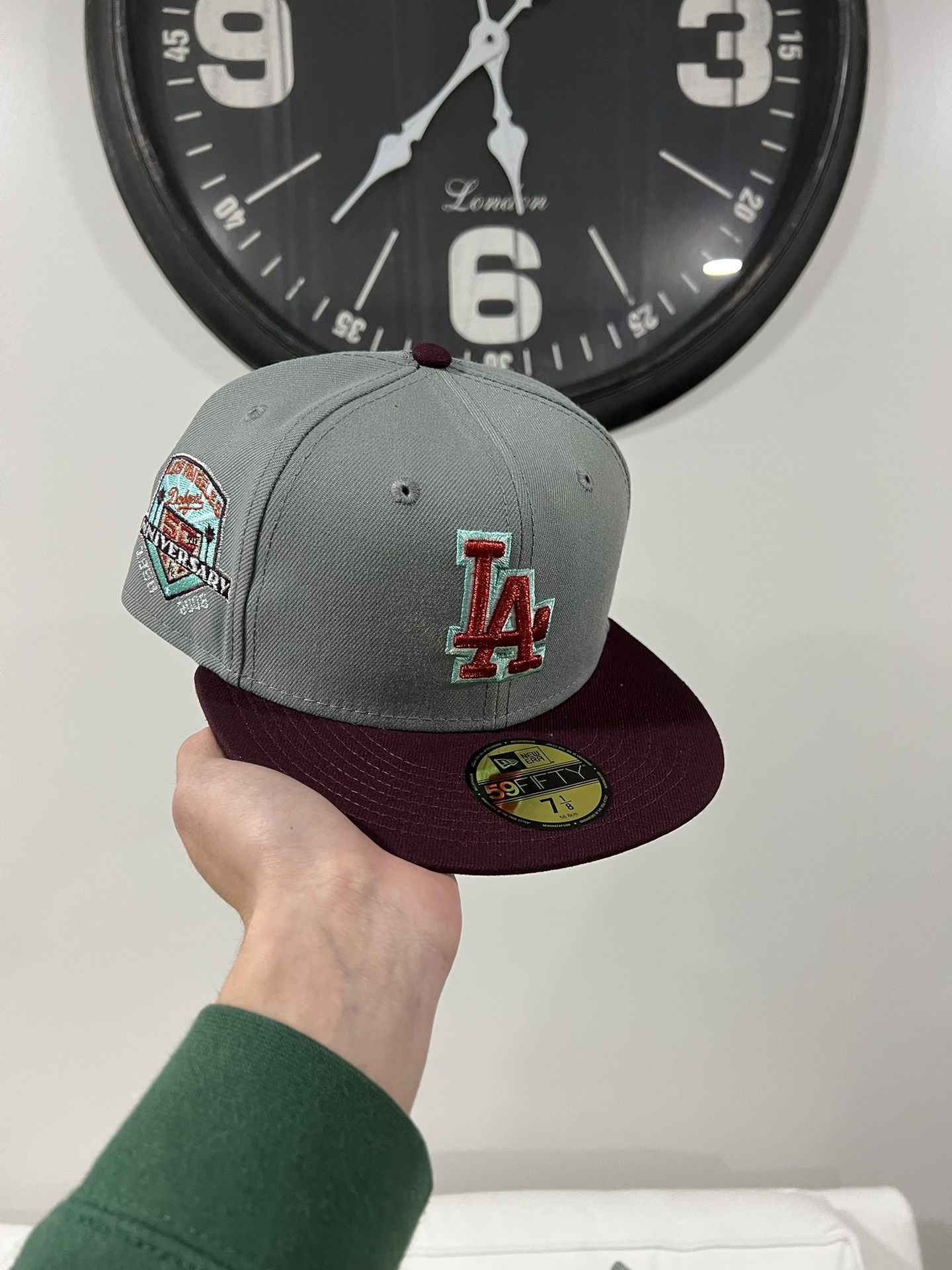 Fitted La Hat Size 71/8