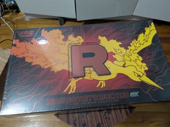 Moltres Ultra Premium Box 