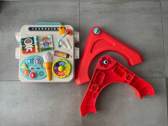 Laugh and Learn 4-in-1 Table to Easel