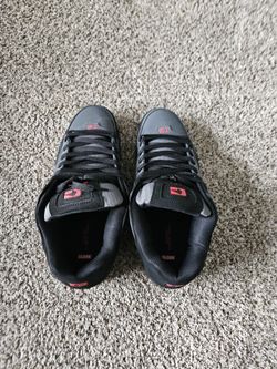 Globe Tilt, Black/Grey/Red, Size 12