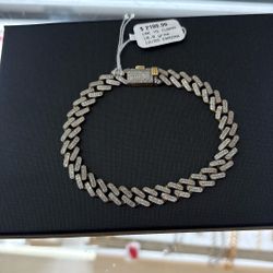 Cuban Diamond Bracelet 10kt 18.8 Grms 