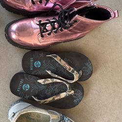 Size 4 girls shoes
