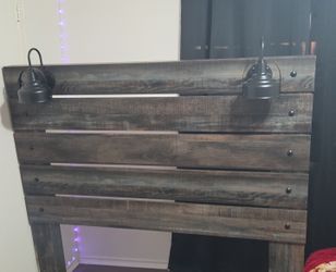 Rustic Queen Bedroom set