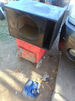 Single 12 ported box