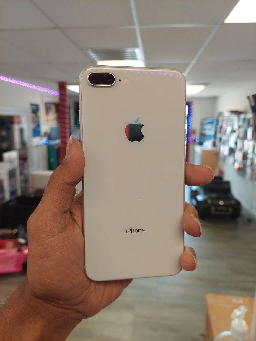 iP hone 8 Plus 64GB (Factory Unlocked) On Cash