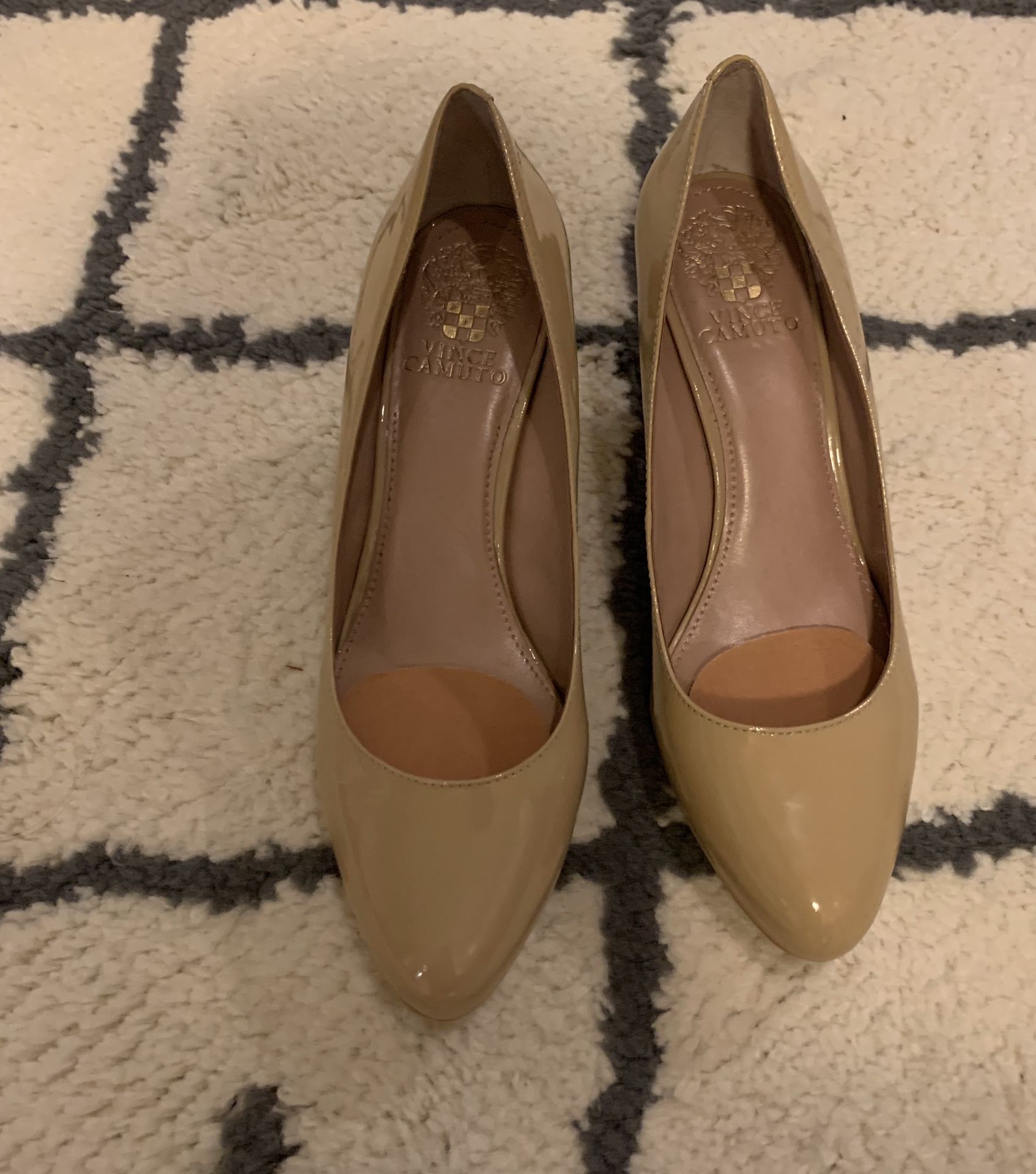 Nordstrom heels in great condition size 7.5!