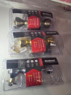 Kwikset keyed entry door knobs NEW