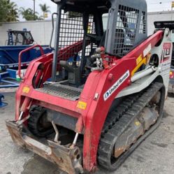 Takeuchi TL8 Track Skid Steer
