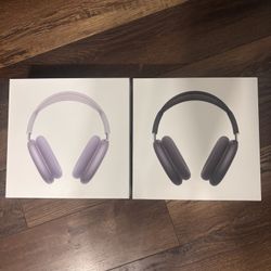 Apple AirPod Max Black And Purple 