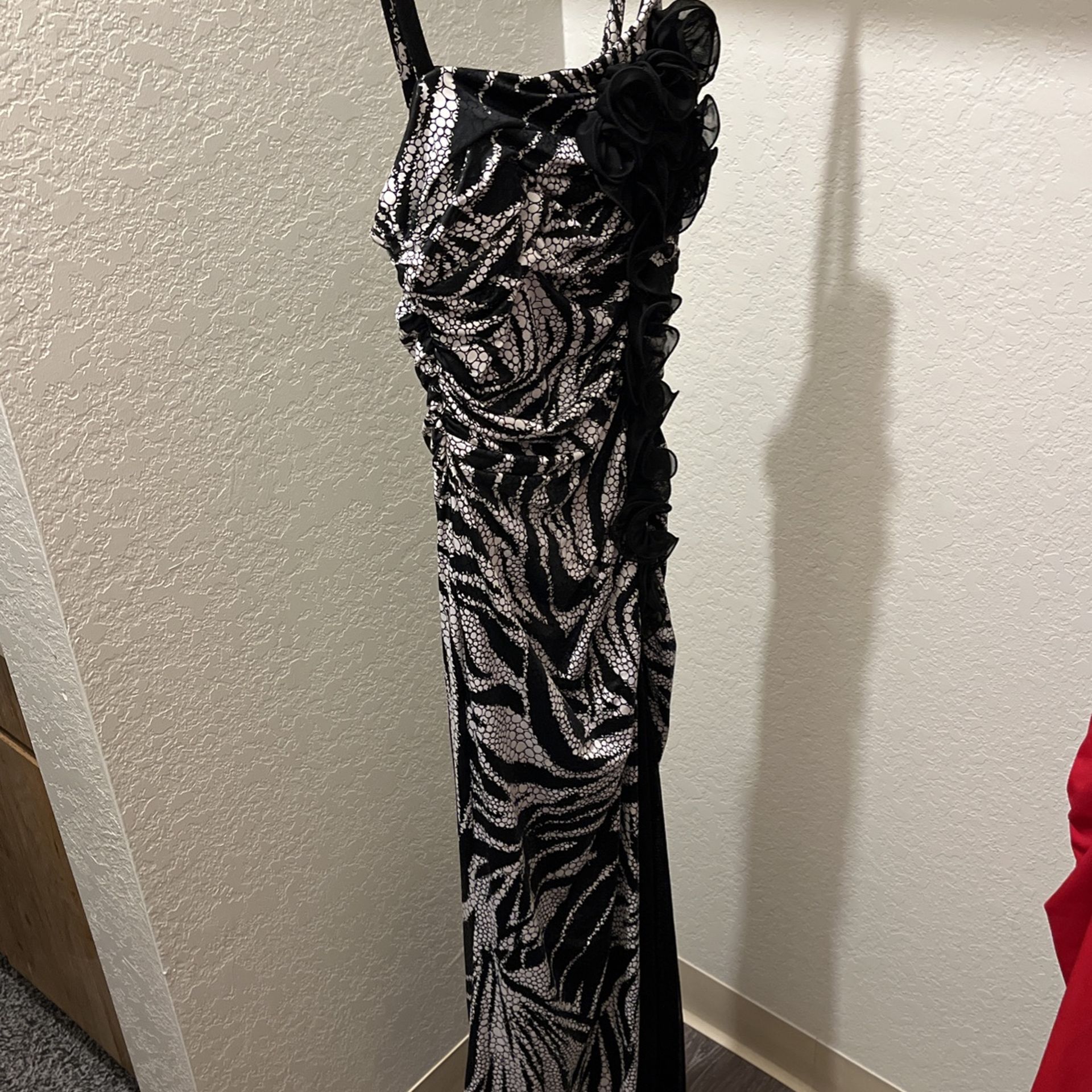 Gorgeous Stunning Size x Small  Fancy Style  Dress 