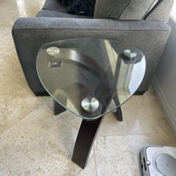 Contemporary 2 End Tables