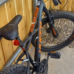 Working Huffy Extent Men's Mountain Bike 18 Speeds Size 24 " Wide Tiers Needs To Adjust The Breaks And Gears $120