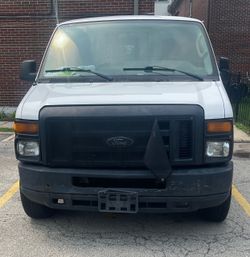 2012 Ford E350 super duty