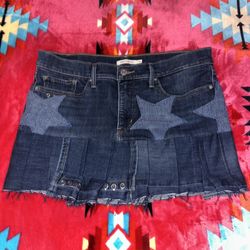 Custom Levi’s Jeans-to-Skirt Denim Mini – Size 31