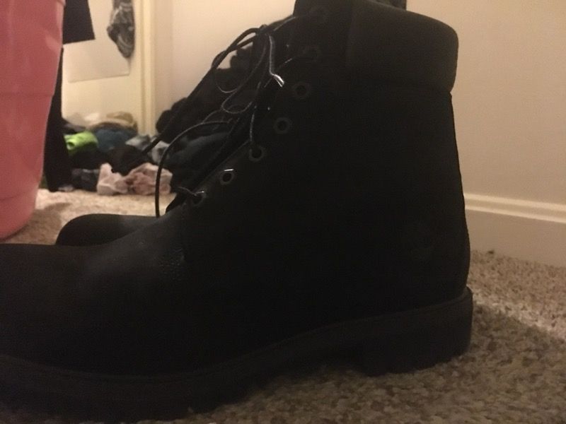 Seude black timbs