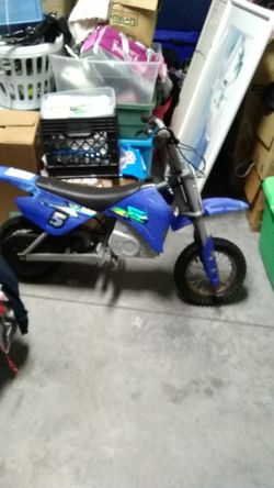 Electric razor dirt bike