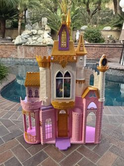 Princess Castle Has Music & Lights