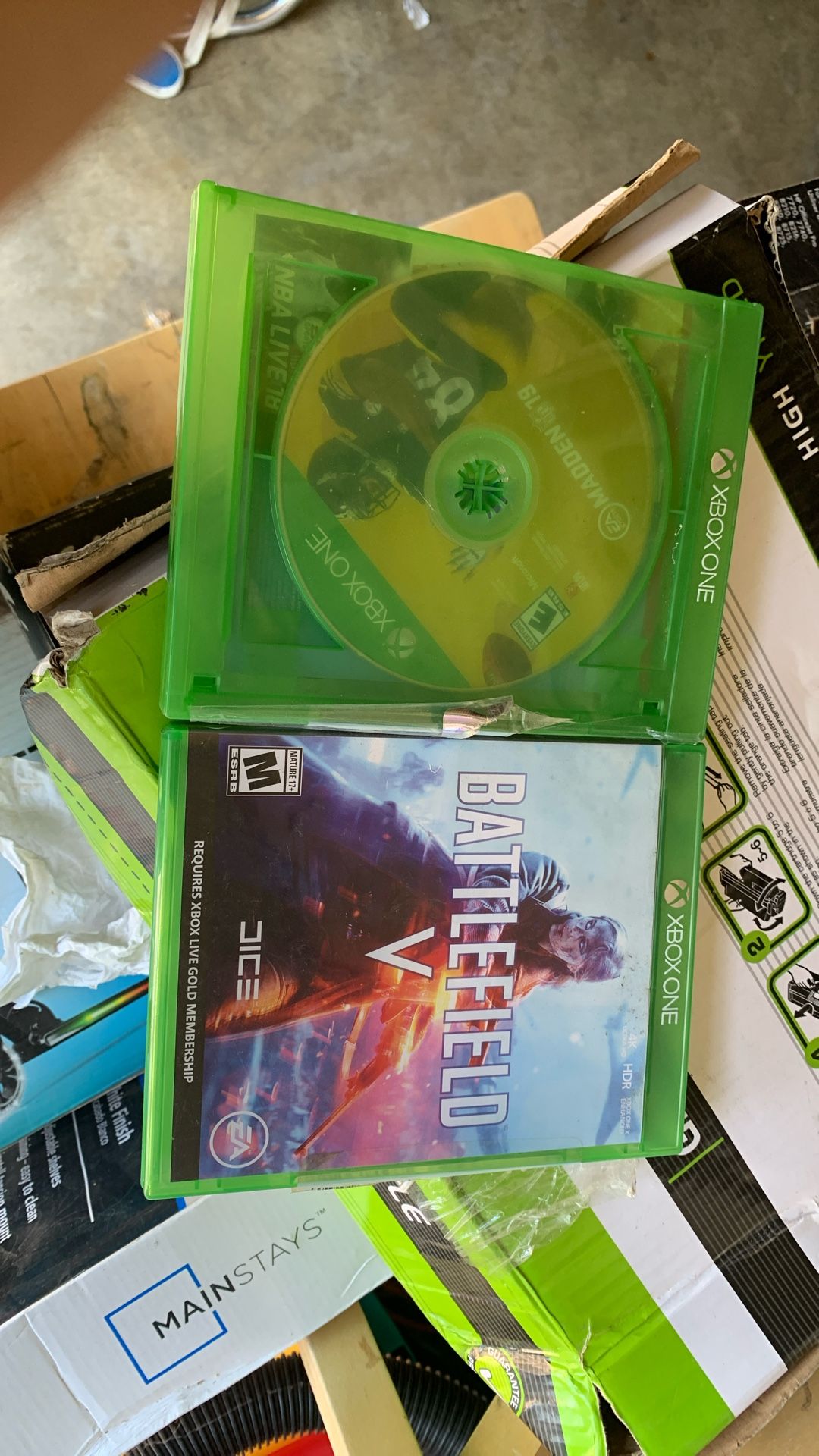 Battlefield v & Madden For xBoxOne