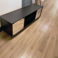TV STAND ENTERTAINMENT CENTER 