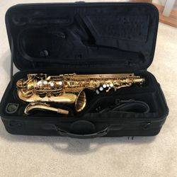 Alto Saxophone (Eastman EAS-640 Gold Lacquer)