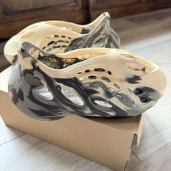 Yeezy Foam Runner