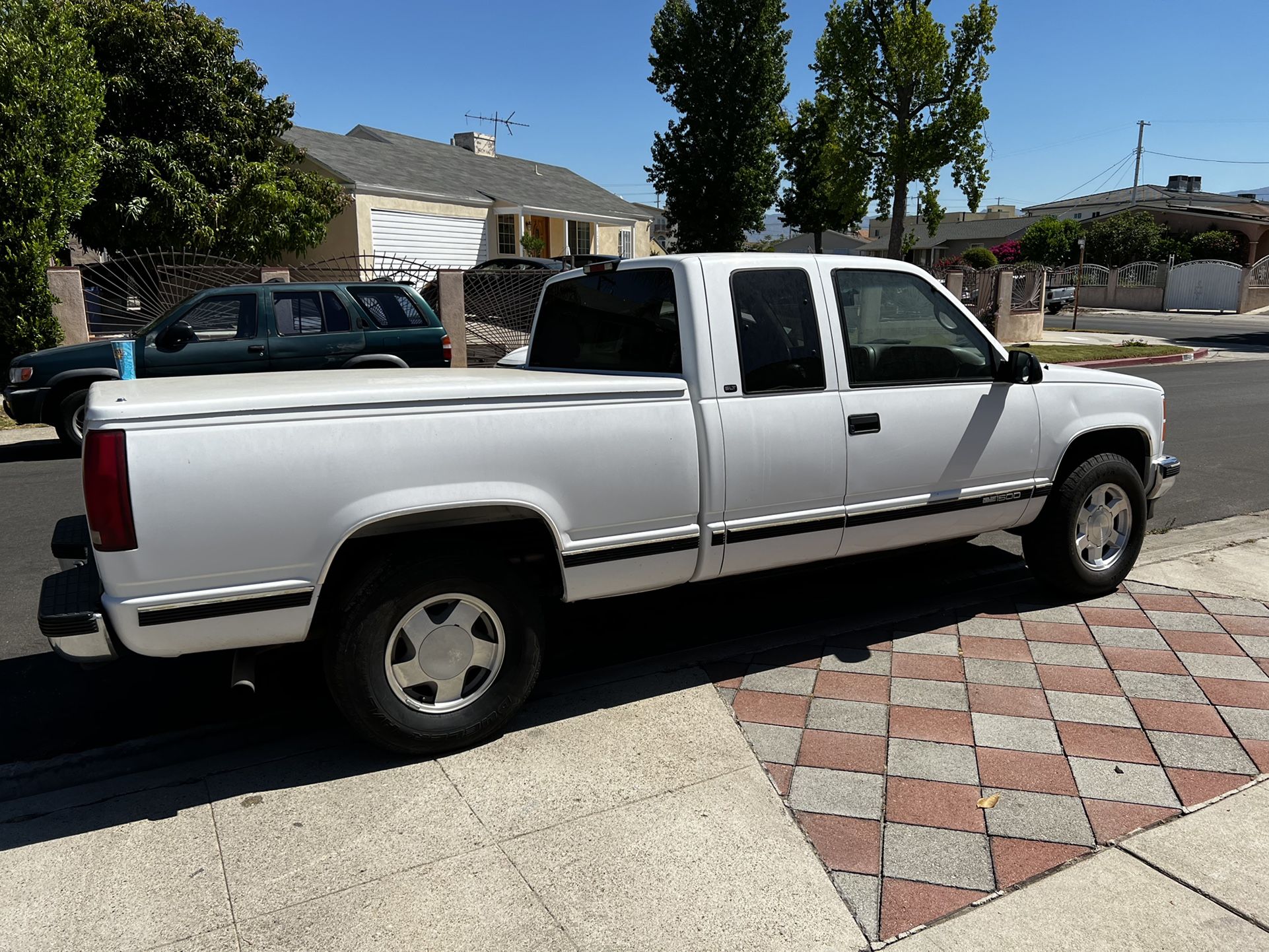 GMC & CHEVY - SIERRA & SILVERADO RIMS 16 OEM for Sale in Los Angeles ...