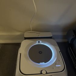 Cleaning iRobot Mop 