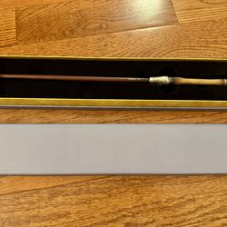 New Harry Potter Helmut Weiss 14” Wand in box Wizarding World Fantastic Beasts