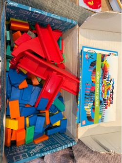 Box of dominoes