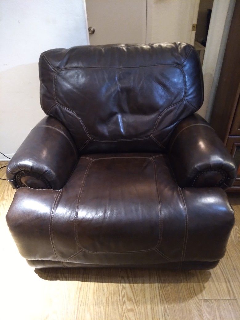 Huge Leather Lazboy Power Recliner Chair