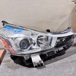 2015 To 2017 TOYOTA PRIUS V HEADLIGHT RH