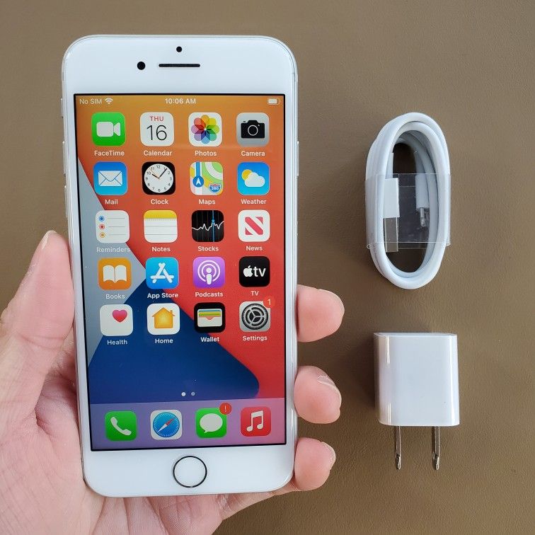 iPhone 7 - UNLOCKED - Like New