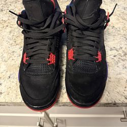 JORDAN RETRO 4s