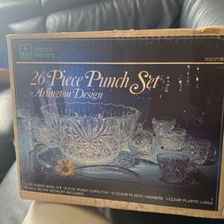 Vintage 26 Piece Punch Set
