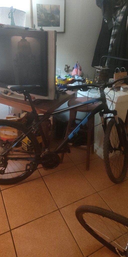 G. T. Aggressor Pro Size Is Large. Bike Is Practically Brand New