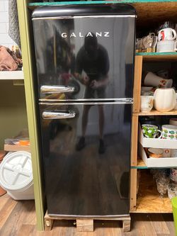 Galanz Retro Black Top-Freezer Refrigerator
