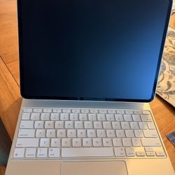 iPad Pro 13inch 1tb M4 Super Bundle