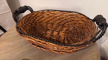 Round Wicker Basket Tray with Handles