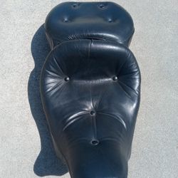 Harley Davidson 2007 Bagger Seat (Couch)