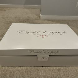 Wedding gown storage boxes