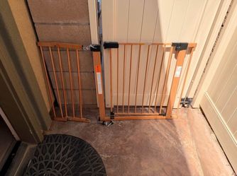 Doggie Gate/Children’s gate
