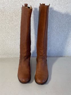 Used Womens Frye leather boots Sz 6.5