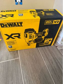 Roofing nailer kit