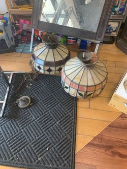 Vintage Tiffany style hanging lamps $10each