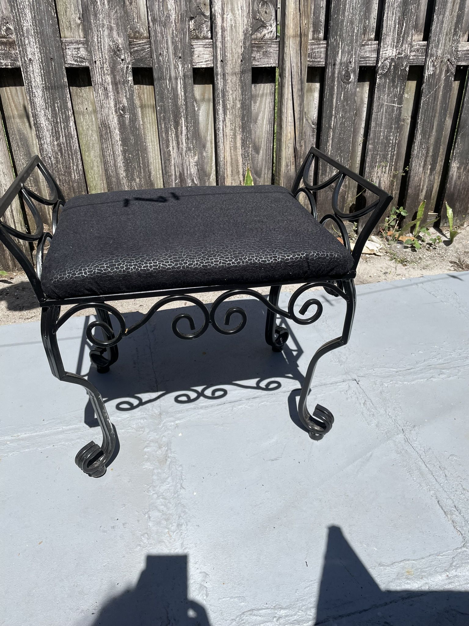 Small Metal Bench 25”W X16”W X 22”H In Good Condition $20 Firm On Price