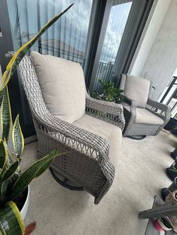 Wicker Swivel Patio Chairs with Cushions – Set of 2