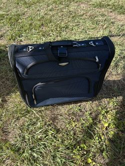 Carry On Suitcase For Suit/ Dresses